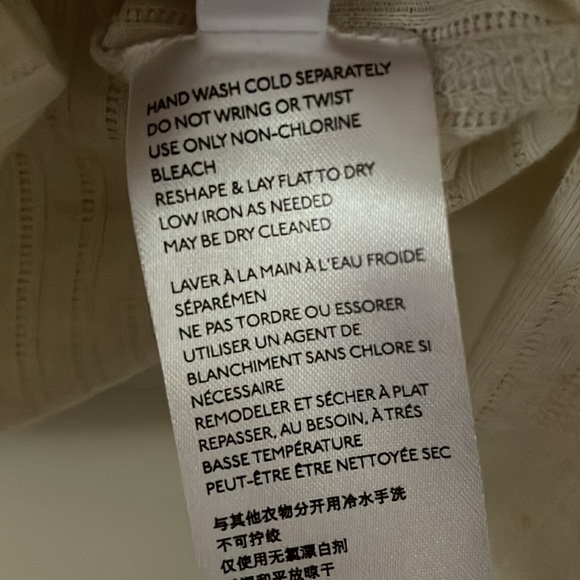 Crocheted blouse - Picture 7 of 9